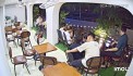 Cho thuê nhà MP Đại La- Hai Bà Trưng DT 60 m2- 2 tầng -Mt 15m - Giá 12 Triệu - Giá nhượng đồ 160tr ctl